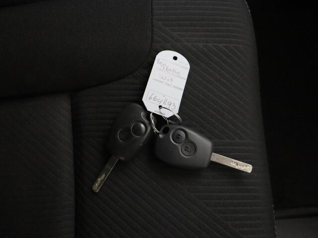 Renault TRAFIC 1.6DCI 120PK Kastinrichting | Navigatie | 3-Persoons | Trekhaak | Airco | Cruise