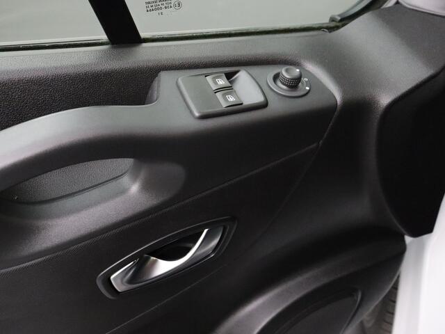 Renault TRAFIC 2.0DCi 120PK Lang | Navigatie | Camera | Airco | Cruise | Trekhaak | Betimmering
