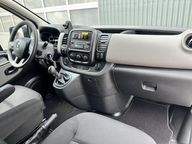 Renault TRAFIC 1.6 dCi L1H1 Airco Cruise control Kastinrichting Trekhaak 2000kg trekgewicht Parkeersensoren achter 2-Persoons Achterruitrij camera 1e eigenaar Omvormer Euro 6 Bpm vrij voor particulier gebruik!!