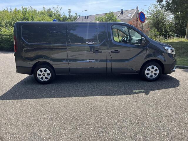 Renault TRAFIC 2.0 Blue dCi 110 T30 L2H1 Advance NAVIUGATIE 8"" / LAADRUIMTE VLOER / UIT VOORRAAD LEVERBAAR ZONDER BPM!!