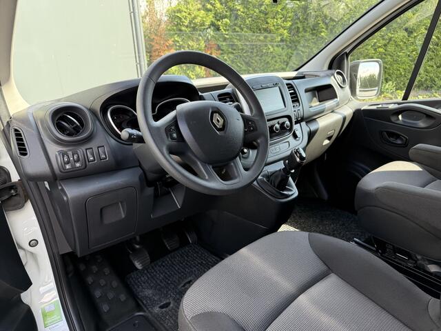 Renault TRAFIC 2.0 dCi 120 PK / L1H1 / 20.550 KM !!! / 2x SCHUIFDEUR / TREKHAAK / AIRCO / CRUISE / NAVI / LED