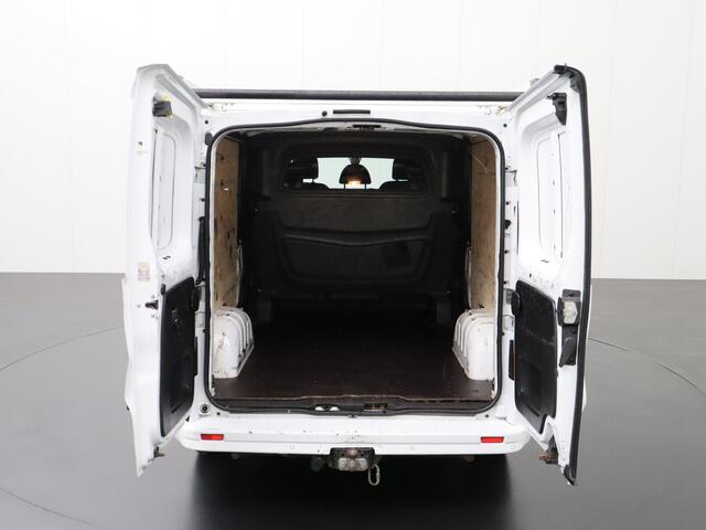 Renault TRAFIC 2.0DCi 120PK Dubbele Cabine Lang | 2xSchuifdeur | Navigatie | Camera | Imperiaal | Trekhaak | Airco | Cruise