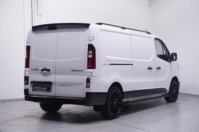 Renault TRAFIC 2.0 dCi 150 pk Black&White Edition Navi, Camera 18" LMV, Spoiler V+A, LED Koplampen, Keyless Entry, BPM Vrij, 3-Zits