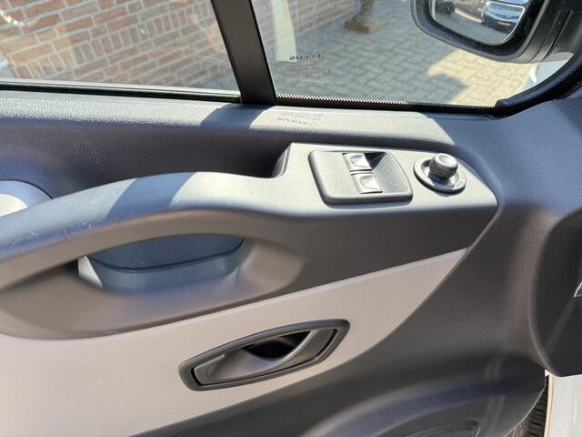 Renault TRAFIC 1.6 dCi 120pk Navigatie Airco Cruisecontr. 3-Pers. Org. Nederlands