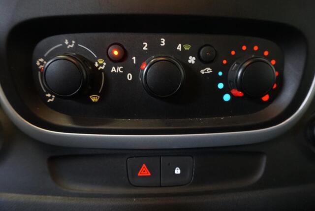 Renault TRAFIC Passenger 1.6 dCi Grand Zen Energy 9-PERSOONS personenbus Incl. BTW/BPM Airco Navi Cruise Control