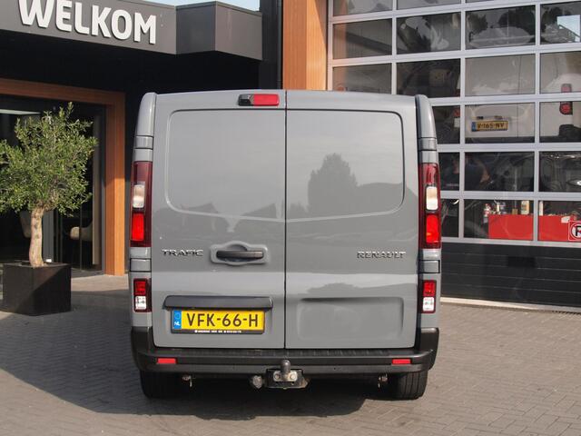 Renault TRAFIC 2.0 dCi 145 T30 L2H1 Comfort | Dubbele Cabine | Camera | Cruise Control | Leer | Trekhaak |