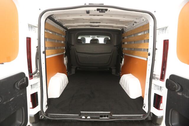 Renault TRAFIC 1.6 dCi 120 L2H1 Visia | MARGE! | Dubbele Cabine | 6 Persoons | Airco Camera Cruise Navigatie Trekhaak 3 Persoons PDC