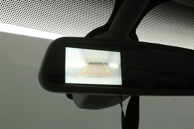 Renault TRAFIC 1.6 dCi 120 L2H1 Visia | MARGE! | Dubbele Cabine | 6 Persoons | Airco Camera Cruise Navigatie Trekhaak 3 Persoons PDC
