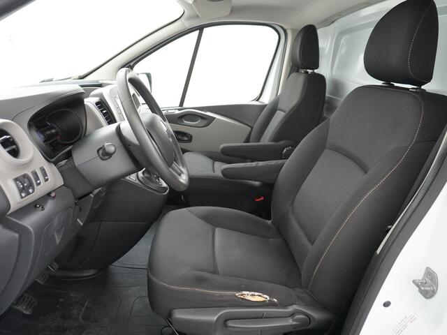 Renault TRAFIC 1.6dCi L1H1 Navi CruiseControl SchuifdeurRechts Trekhaak Pdc Tel. Usb Airco Bluetooth Elek.Ramen/Spiegels VerstelbareStoelen T27 Comfort