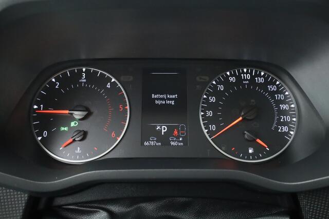 Renault TRAFIC 2.0 dCi 170pk-Automaat L2H1 Dubb. Cab. Luxe | Cruise | Camera | Stoelverw. | PDC V+A | DAB