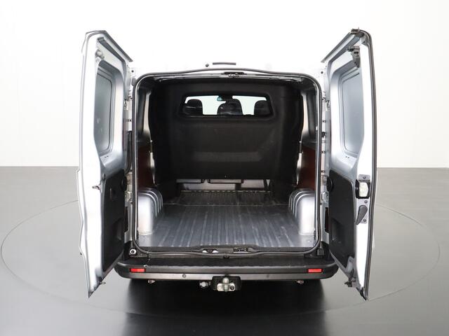 Renault TRAFIC 2.0DCi 130PK Lang Dubbele Cabine 6-Persoons | Multimedia | Camera | Airco | Trekhaak