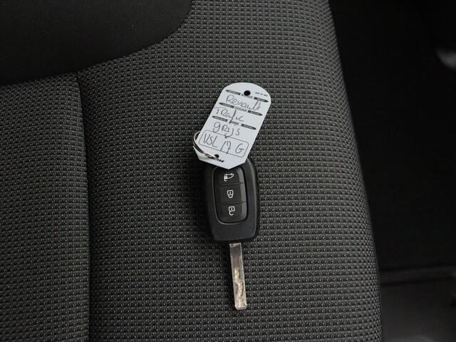 Renault TRAFIC 2.0DCi 130PK Lang Dubbele Cabine 6-Persoons | Multimedia | Camera | Airco | Trekhaak