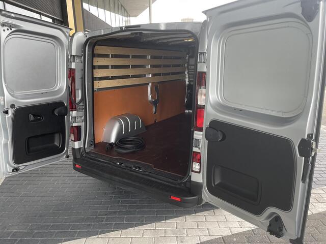 Renault TRAFIC E-Tech T29 L2H2 Comfort 52 kWh / Demo Hillegom / Vraag naar beschikbaarheid