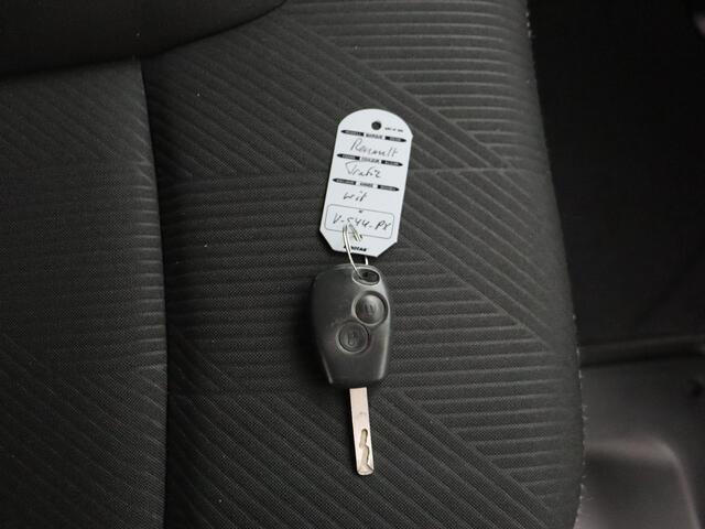 Renault TRAFIC 1.6DCi Lang | Navigatie | Airco | Cruise | Trekhaak | Betimmering | Trekhaak