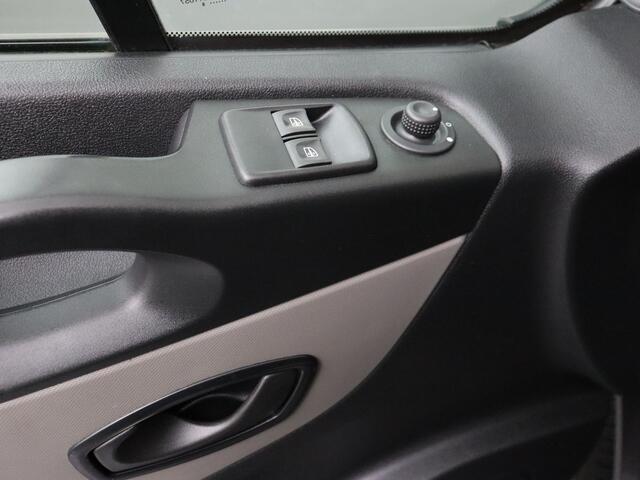 Renault TRAFIC 1.6DCi Lang Comfort Energy | Navigatie | Camera | Airco | 3-Persoons | Betimmering