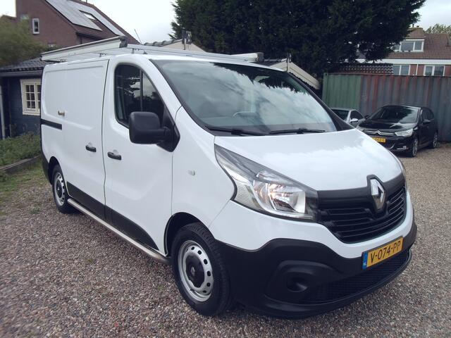 Renault TRAFIC 1.6 dCi T27 L1H1 Comfort Energy - Airco - Navigatie - 6 Bak - 3 Zits