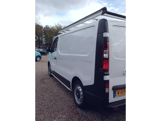 Renault TRAFIC 1.6 dCi T27 L1H1 Comfort Energy - Airco - Navigatie - 6 Bak - 3 Zits