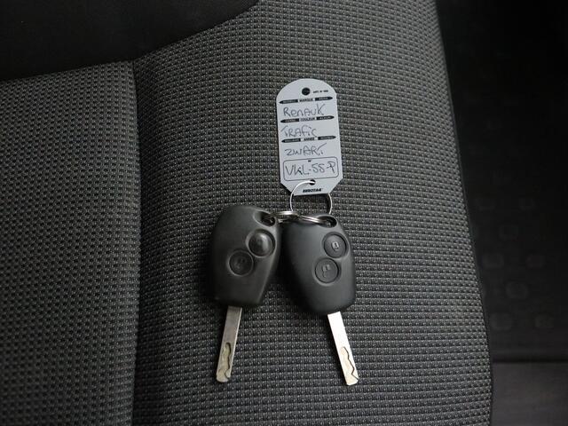 Renault TRAFIC 2.0DCi 120PK Black Edition | Led | Navigatie | Airco | 3-Persoons | Betimmering | Trekhaak
