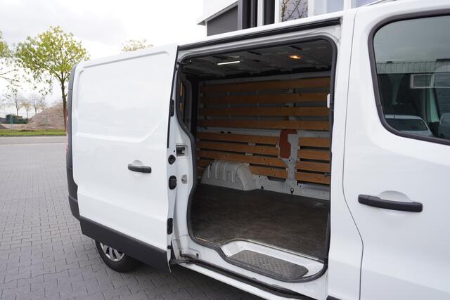 Renault TRAFIC 2.0 dCi 120PK L2 - EURO 6 - Airco - Cruise - PDC - ¤12.950,- Excl.