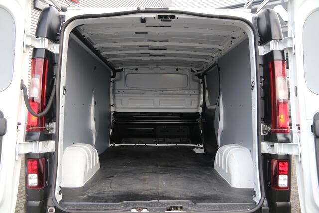 Renault TRAFIC 2.0 DCI 150 | L2H1 | Trekhaak | Imperiaal | Cruise | Airco..