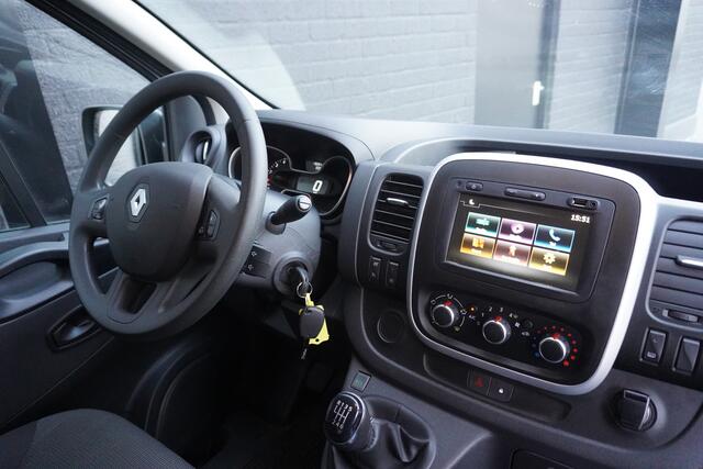 Renault TRAFIC 2.0 dCi 120PK 2x schuifdeur EURO 6 - Airco - Navi - Cruise - ¤11.950,- Excl.