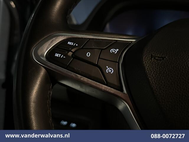 Renault TRAFIC 2.0 dCi 131pk L2H1 Euro6 Airco | Navigatie | LED | Cruisecontrol | 2500kg Trekhaak Parkeersensoren, Bijrijdersbank