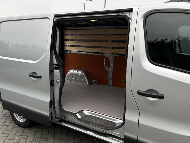 Renault TRAFIC 2.0 dCi / L2H1 / 24.451 KM !! / 1e EIG. / TREKHAAK / AIRCO / CRUISE / BLUETOOTH / 3-ZITS