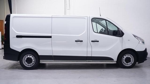 Renault TRAFIC 2.0 dCi 120 pk L2H1 Navi, Trekhaak Airco, Cruise Control, Laadruimte Pakket, PDC achter 3-Zits