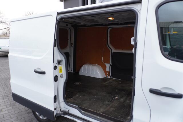 Renault TRAFIC 2.0 dCi 145PK 2x Schuifdeur EURO 6 - Airco - Navi - Cruise - ¤ 11.499,- Excl.