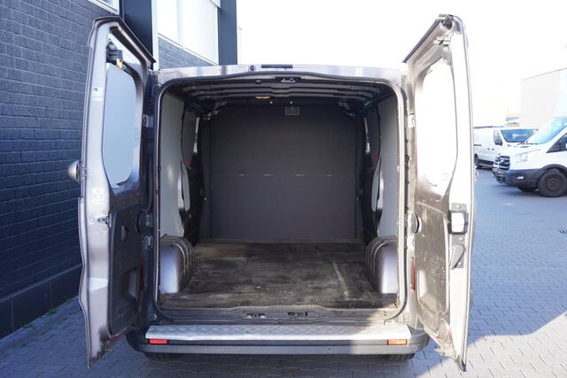 Renault TRAFIC 2.0 dCi 145PK L2 Automaat EURO 6 - Airco - Navi - Cruise - ¤ 13.950,- Excl.