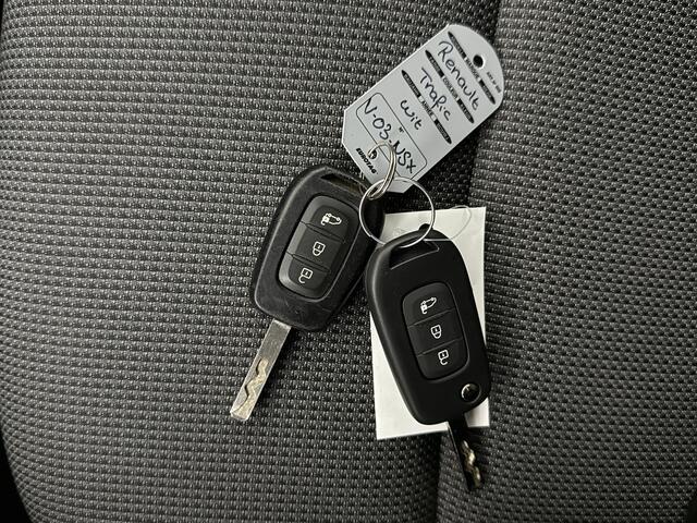 Renault TRAFIC 2.0DCI 130PK Lang Business | Airco | Cruise | 3-Zits | Betimmering