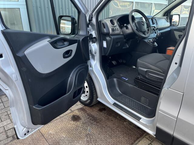 Renault TRAFIC 1.6 dCi L1H1 BTW en BPM VRIJ!! Airco Cruise controle 3-Persoons Telefoonverbinding Parkeersensoren achter 1e eigenaar Euro 6 Dealer onderhouden Ex overheid