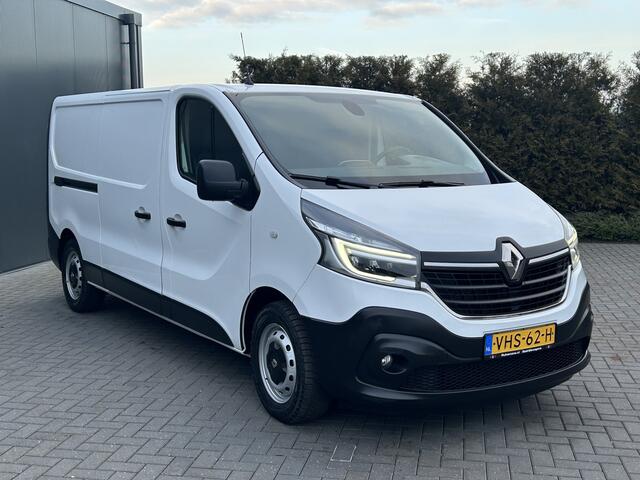 Renault TRAFIC 2.0 dCi 146 PK / L2H1 / 1e EIG. / AUTOMAAT / SORTIMO INRICHTING / TREKHAAK / AIRCO / CRUISE / BLUETOOTH / 3-ZITS