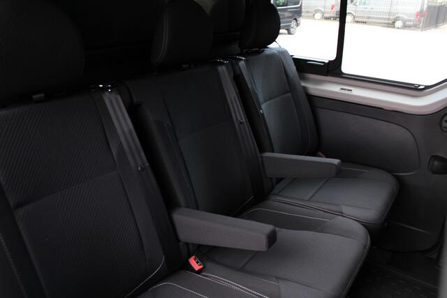 Renault TRAFIC 2.0 Blue dCi 170pk T29 L2H1 Extra DC - 2x Schuifdeur - Carplay - LED - Blind Spot - Navigatie - Camera - Trekhaak - Stoelverwarming - Rijklaar