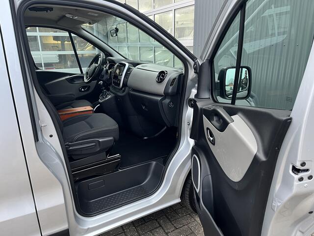 Renault TRAFIC Passenger 1.6 dCi BTW / BPM VRIJ!! marge Lengte 2 Airco Cruise control Navigatie PDC 1e eigenaar Combi Kombi Passenger Groepsvervoer Taxi Personenbus