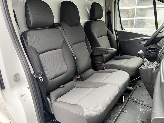 Renault TRAFIC 2.0 dCi L1H1 120pk Bouwjaar 08-07-2021 Airco Cruise controle 3-Persoons Telefoonverbinding Parkeersensoren achter Sitebars 1e eigenaar Euro 6 Dealer onderhouden