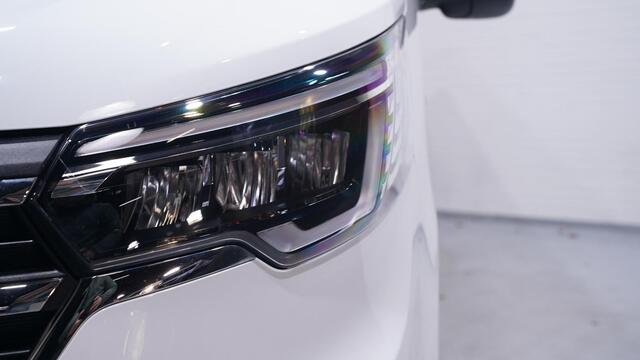 Renault TRAFIC E-Tech L2H1 Advance 52 kWh Aut. Navi, Camera Houten Laadvloer, Airco, Cruise Control, 3-Zits