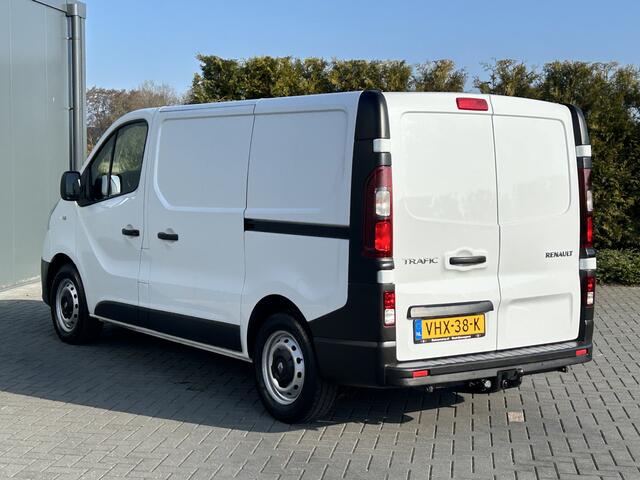 Renault TRAFIC 2.0 dCi 120 PK / L1H1 / 1e EIG. / 80.067 KM !! / 2x SCHUIFDEUR / TREKHAAK / AIRCO / CRUISE / NAVI