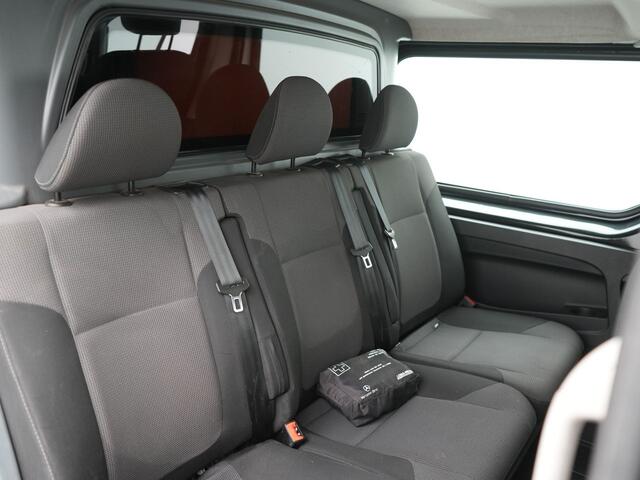 Renault TRAFIC 2.0 dCi 120 T29 L2H1 DC Work Edition - Dubbele Cabine - All Seasonbanden - Cruise Control - Imperiaal - Trekhaak