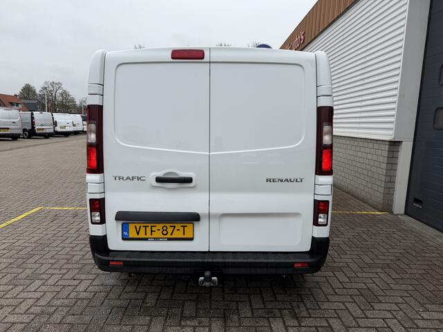 Renault TRAFIC 2.0 dCi 130pk T29 L2H1 DC 6 persoons Work Edition / vaste prijs rijklaar ¤ 24.950 ex btw / lease ¤ 407 / euro 6 / bpm vrij / trekhaak / airco / cruise / navigatie / isofix / sidebars