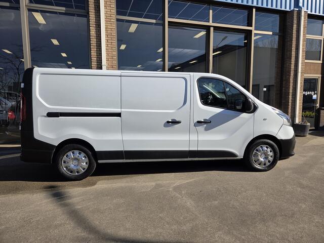 Renault TRAFIC 2.0 dCi 120Pk /88kw L2 Airco Parkeersensor Trekhaak Business