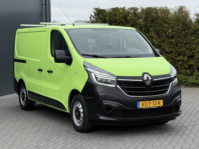 Renault TRAFIC 1.6 dCi / L1H1 / 1e EIG. / INRICHTING / TREKHAAK / AIRCO / CRUISE / LED / NAVI / 3-ZITS