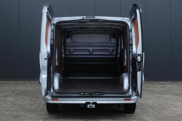 Renault TRAFIC 2.0 Blue dC1 150Pk EDC T30 L2H1 Extra | Anniversary Edition | Navigatie | Draadloze Apple & Android Carplay | Parkeersensoren & Camera | Trekhaak | Laadruimte afwerking | Lichtmetalen Velgen |