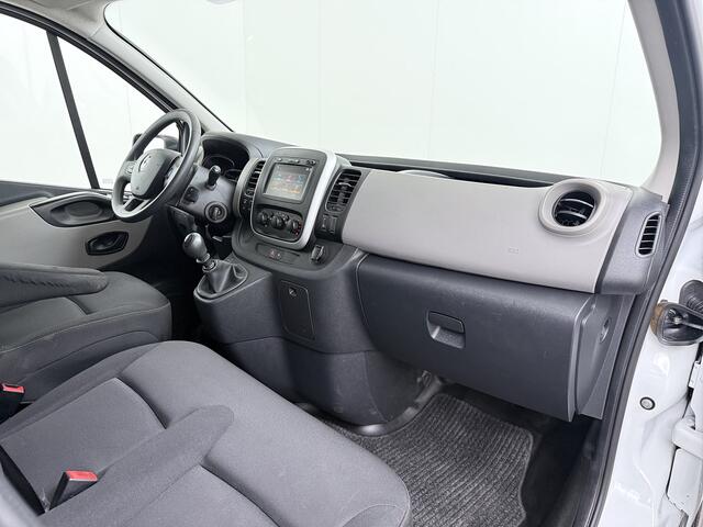 Renault TRAFIC DCI 126PK 3-Pers. EURO 6 Trekhaak Navi Airco Cruise Control Imperial Bluetooth Pdc Comfort Energy Achterdeuren Schuifdeur Betonplex Vloer Inbouwkasten 1.6dCi T29 L1H1 1e Eigenaar 2.000KG Trekgewicht Origineel Nederlandse Bus