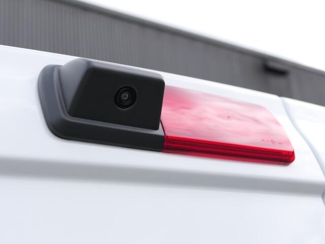 Renault TRAFIC 2.0 dCi 130 T30 L2H1 Comfort - Nieuw! - Betimmering laadruimte - Camera - Keyless entry/start