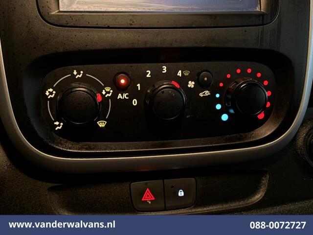 Renault TRAFIC 1.6 dCi 122pk L2H1 Euro6 Airco | Imperiaal | Trekhaak | Navigatie | LM velgen | Cruisecontrol Parkeersensoren, Bijrijdersbank