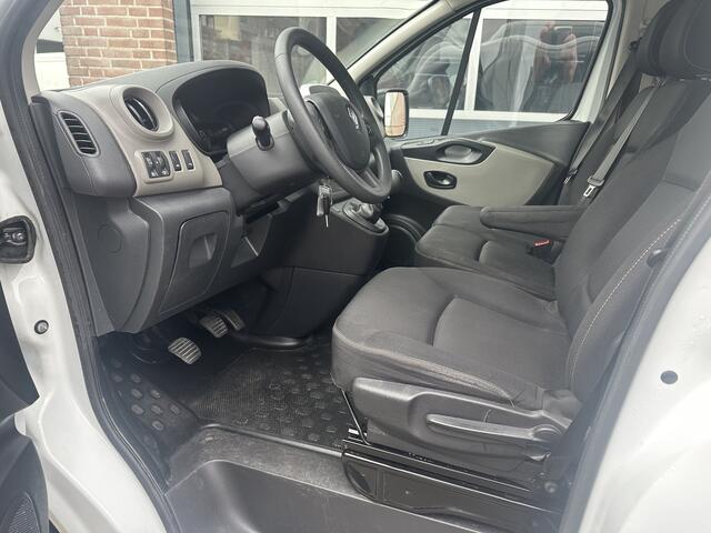 Renault TRAFIC Passenger 1.6 dCi L2 9 persoons 19.950 incl BTW/BPM Airco,Cruise,Nav,Pdc,Trekh