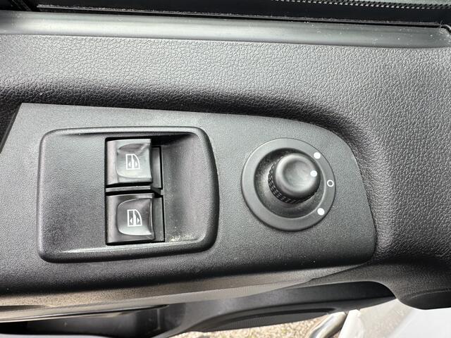 Renault TRAFIC Passenger 1.6 dCi L2 9 persoons 19.950 incl BTW/BPM Airco,Cruise,Nav,Pdc,Trekh