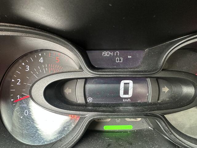 Renault TRAFIC Passenger 1.6 dCi L2 9 persoons 19.950 incl BTW/BPM Airco,Cruise,Nav,Pdc,Trekh