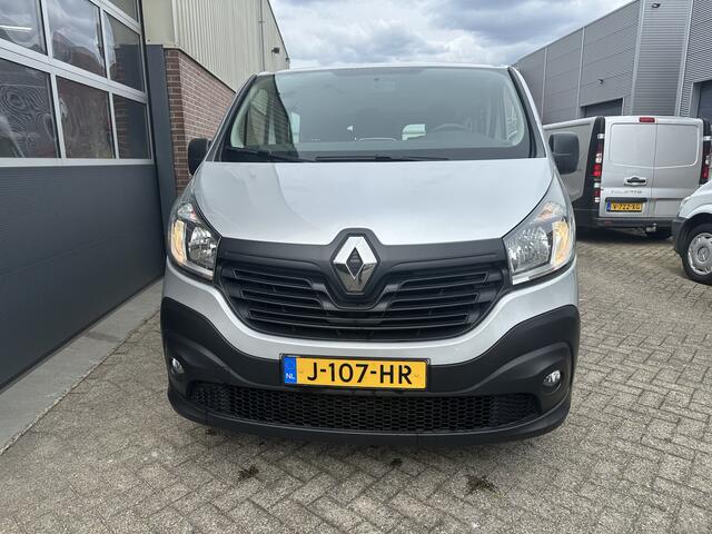 Renault TRAFIC Passenger 1.6 dCi L2 9 persoons 21.950 incl.BTW/BPM Airco,Cruise,Navi,Pdc,Trekh